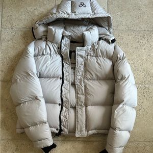 Aritzia Super Puff Shorty Jacket